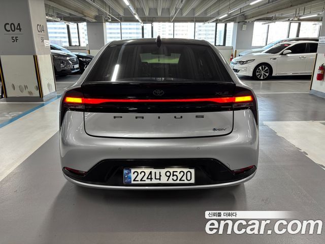 Toyota Prius 2024 — photo 4