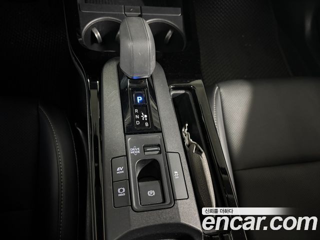 Toyota Prius 2024 — photo 11