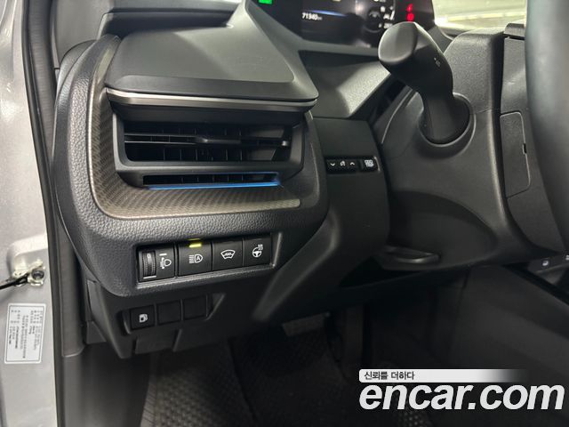 Toyota Prius 2024 — photo 13