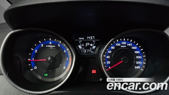 Hyundai AVANTE 2014 — photo 11