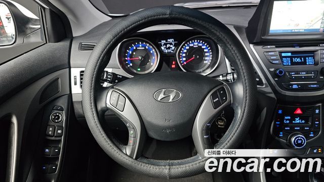 Hyundai AVANTE 2014 — photo 20