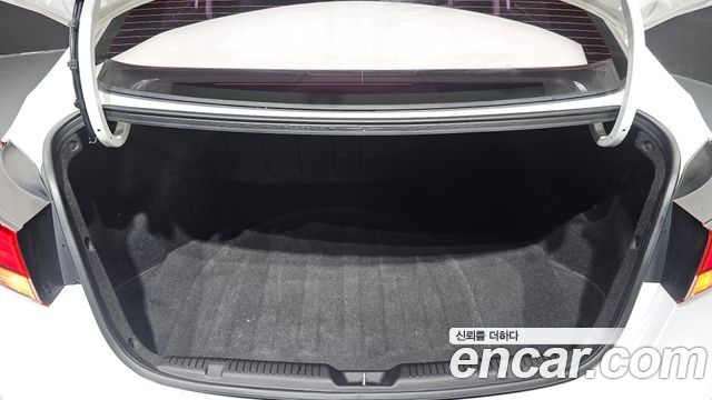 Hyundai AVANTE 2014 — photo 22
