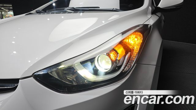 Hyundai AVANTE 2014 — photo 8