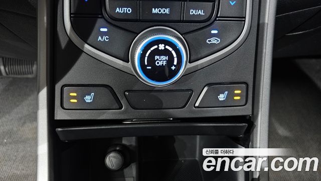 Hyundai AVANTE 2014 — photo 28