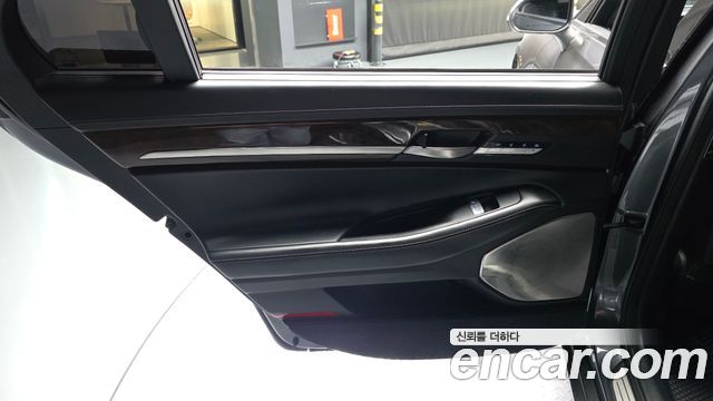 Genesis EQ900 2018 — photo 15