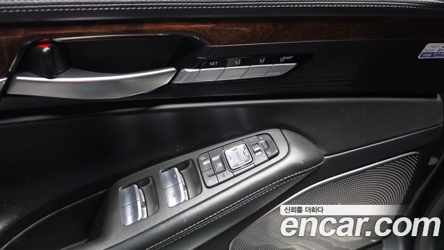 Genesis EQ900 2018 — photo 31