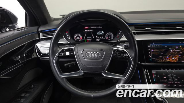 Audi A8 2021 — photo 19