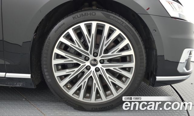 Audi A8 2021 — photo 7