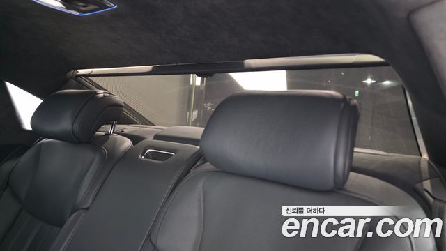 Audi A8 2021 — photo 32