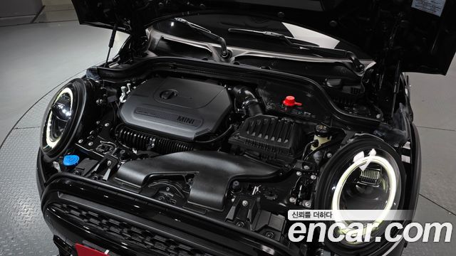 Mini Cooper Convertible 2023 — photo 6