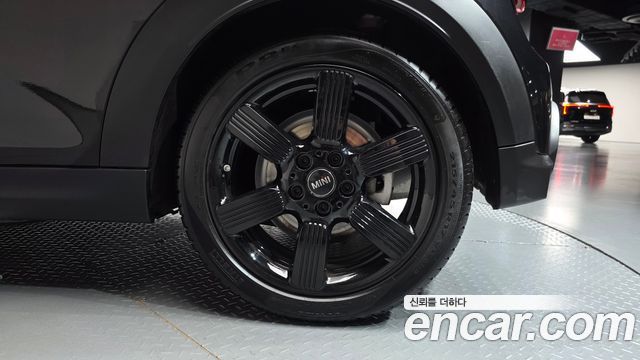 Mini Cooper Convertible 2023 — photo 7