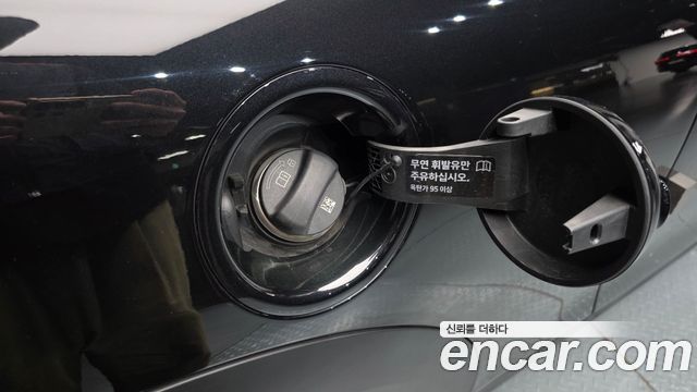 Mini Cooper Convertible 2023 — photo 37
