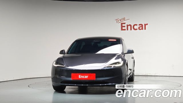 Tesla Model 3 2026 — photo 3