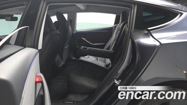 Tesla Model 3 2026 — photo 18