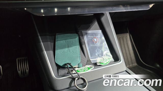 Tesla Model Y 2026 — photo 21