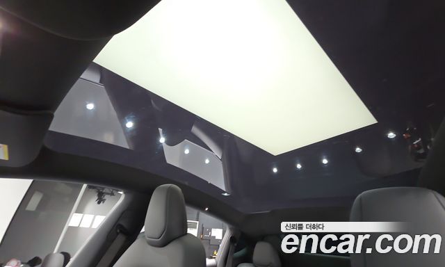 Tesla Model Y 2026 — photo 22