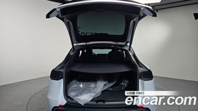 Tesla Model Y 2026 — photo 24