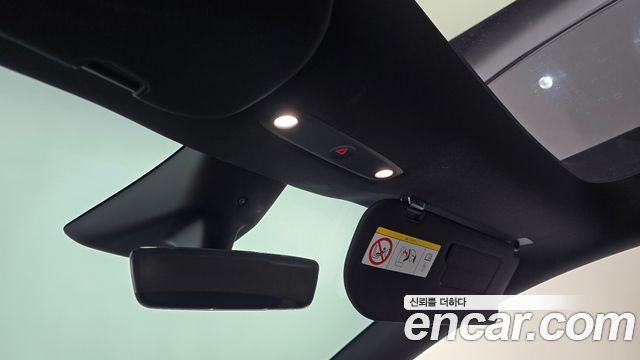 Tesla Model Y 2026 — photo 33