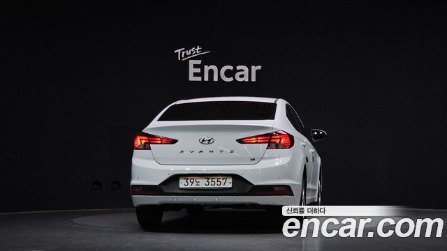 Hyundai AVANTE 2019 — photo 4