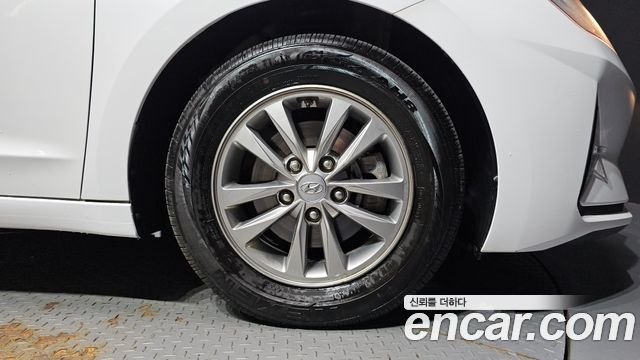 Hyundai AVANTE 2019 — photo 7