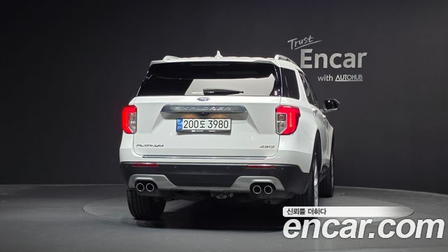 Ford Explorer 2022 — photo 4