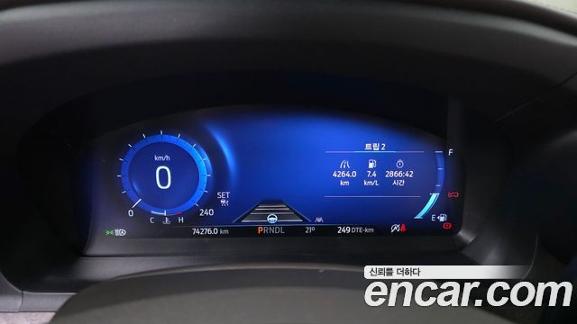Ford Explorer 2022 — photo 11