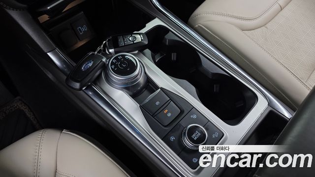 Ford Explorer 2022 — photo 12