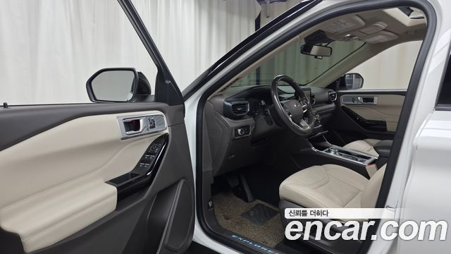 Ford Explorer 2022 — photo 13