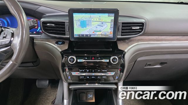 Ford Explorer 2022 — photo 19