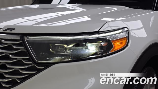 Ford Explorer 2022 — photo 8