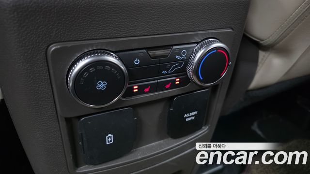 Ford Explorer 2022 — photo 29