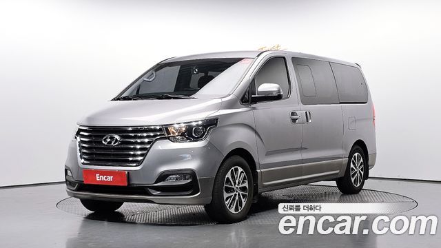 Hyundai Starex 2019 — photo 1