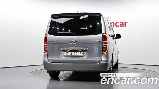 Hyundai Starex 2019 — photo 4