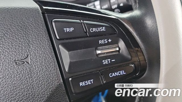 Hyundai Starex 2019 — photo 18