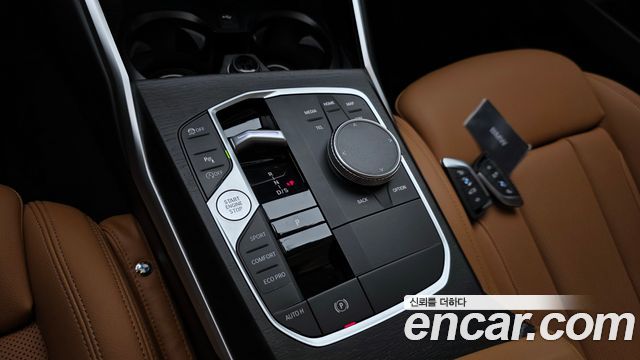 BMW 3-Series 2023 — photo 12