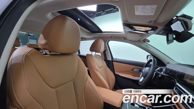 BMW 3-Series 2023 — photo 26