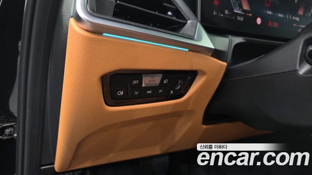 BMW 3-Series 2023 — photo 30