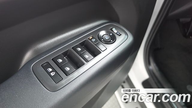 Hyundai Santafe 2024 — photo 28