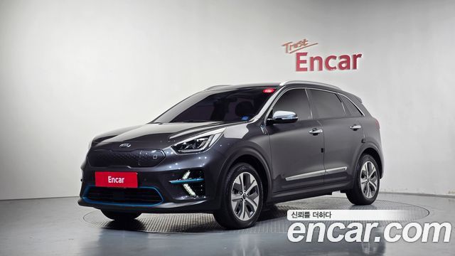 Kia Niro 2019 — photo 1