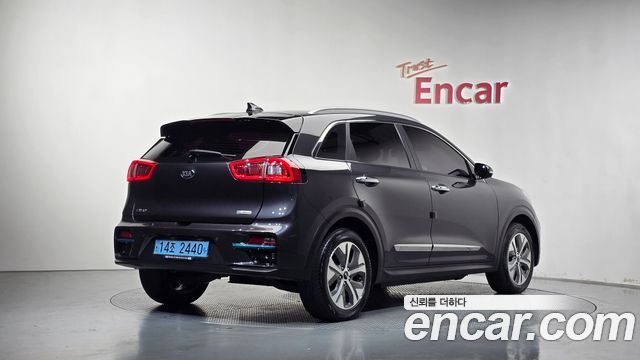 Kia Niro 2019 — photo 2
