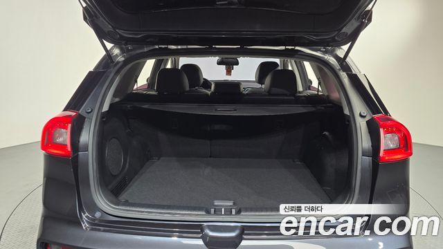 Kia Niro 2019 — photo 24