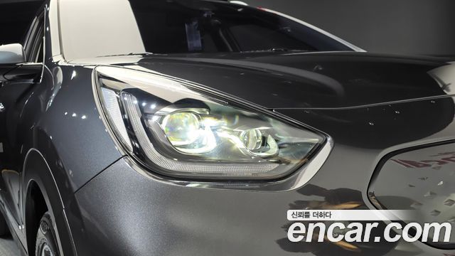 Kia Niro 2019 — photo 8