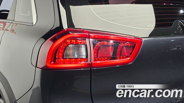 Kia Niro 2019 — photo 9