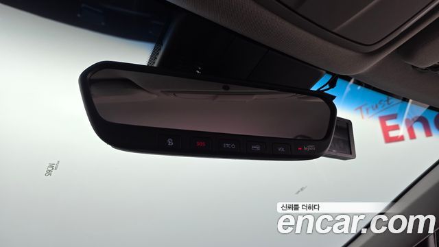 Genesis G80 2017 — photo 26