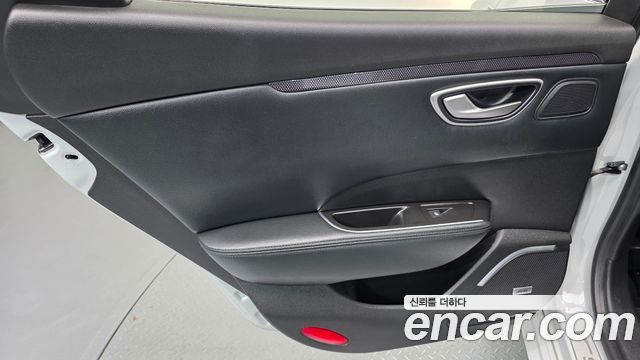 Renault Korea SM6 2016 — photo 15