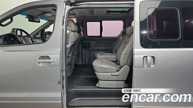 Hyundai Starex 2014 — photo 17