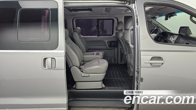Hyundai Starex 2014 — photo 18