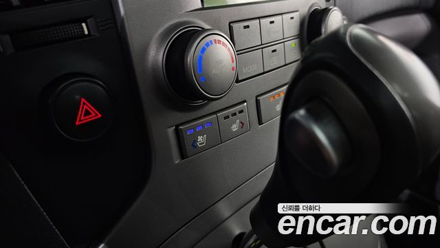 Hyundai Starex 2014 — photo 23