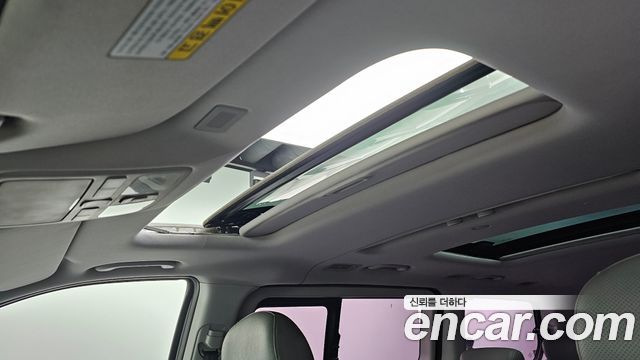 Hyundai Starex 2014 — photo 24
