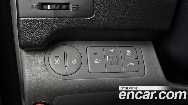 Hyundai Starex 2014 — photo 28